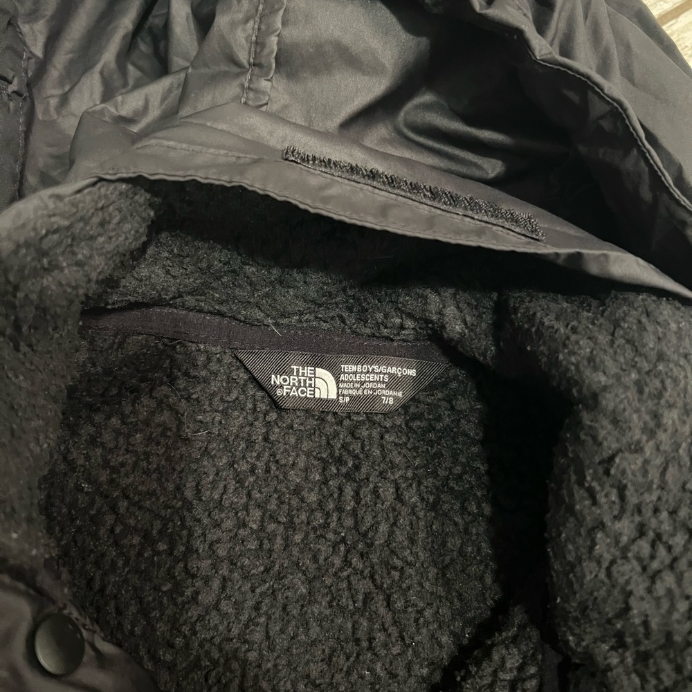 The North Face Black Softshell Jacket - Picture 5 of 6